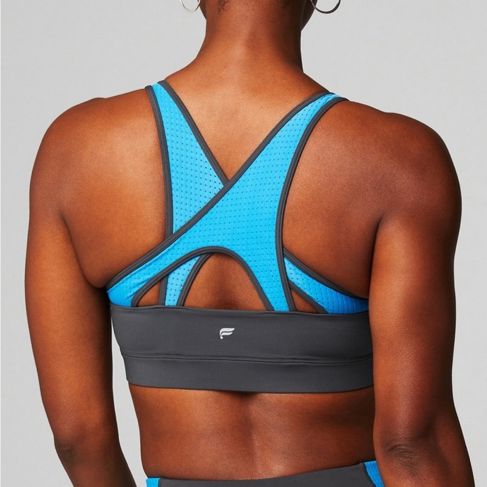 Mesh Breathable Medium Impact Sports Bra - Picture 2 of 5